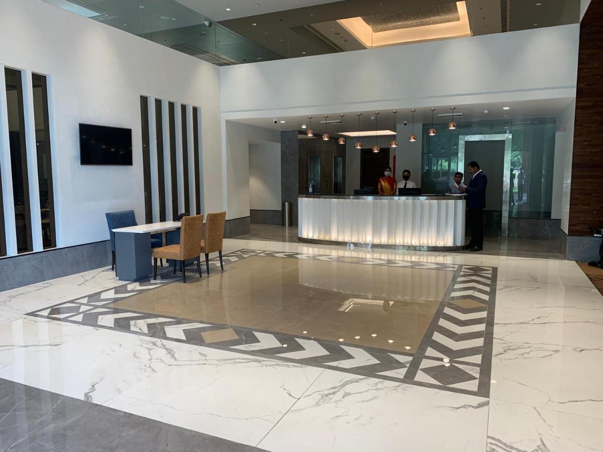 Hotel Manjeera Sarovar Premiere Rājahmundry Exteriér fotografie