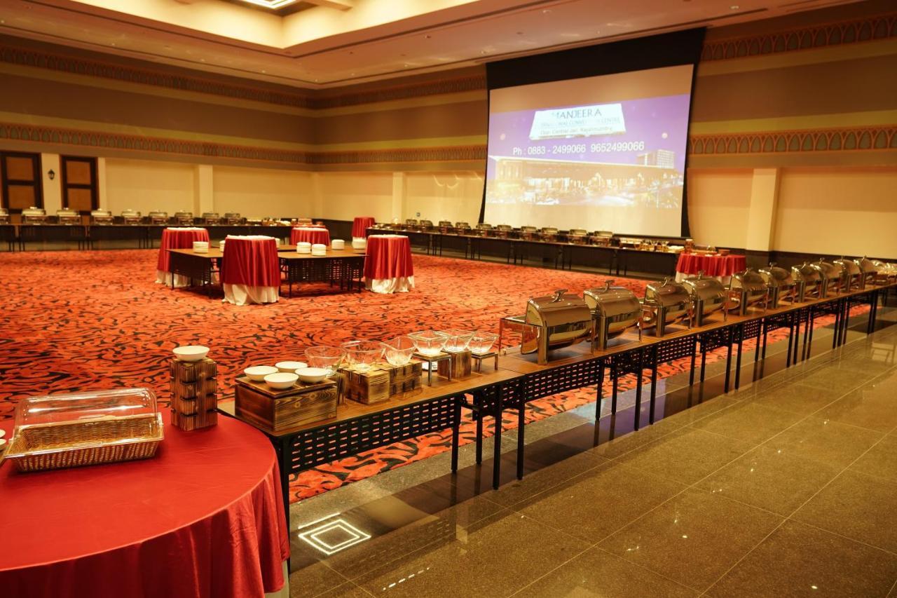 Hotel Manjeera Sarovar Premiere Rājahmundry Exteriér fotografie
