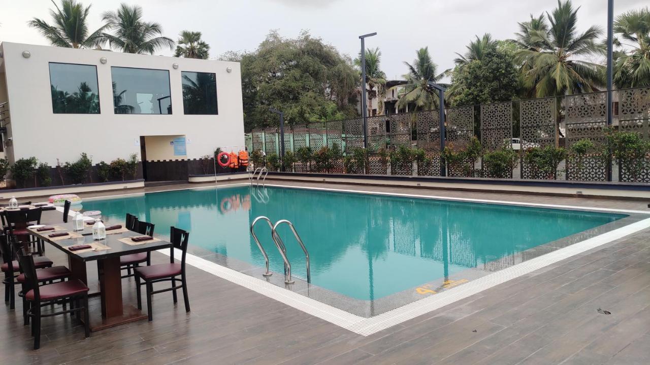 Hotel Manjeera Sarovar Premiere Rājahmundry Exteriér fotografie