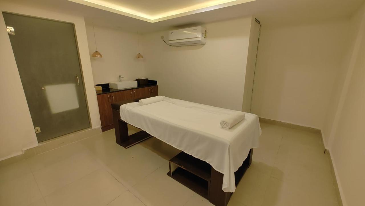 Hotel Manjeera Sarovar Premiere Rājahmundry Exteriér fotografie